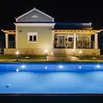 Luxury Kokos-private Pool In A Serene Natural Private Estate 别墅 *