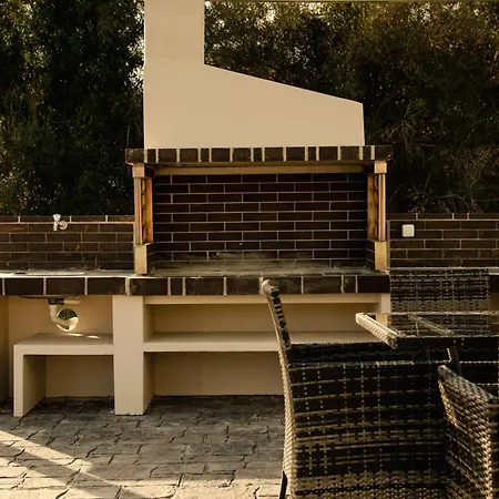 Luxury Kokos-private Pool In A Serene Natural Private Estate Nyaraló *