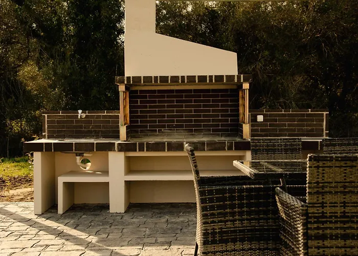 Luxury Kokos-private Pool In A Serene Natural Private Estate Nyaraló *