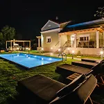 Luxury Kokos-private Pool In A Serene Natural Private Estate Vitaládes